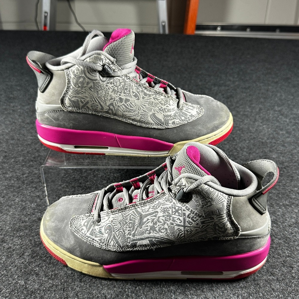 Jordanโ Dub Zero GS Wolf Grey Vivid Pink Laser Etched Kids Shoes 311057-004 5Y